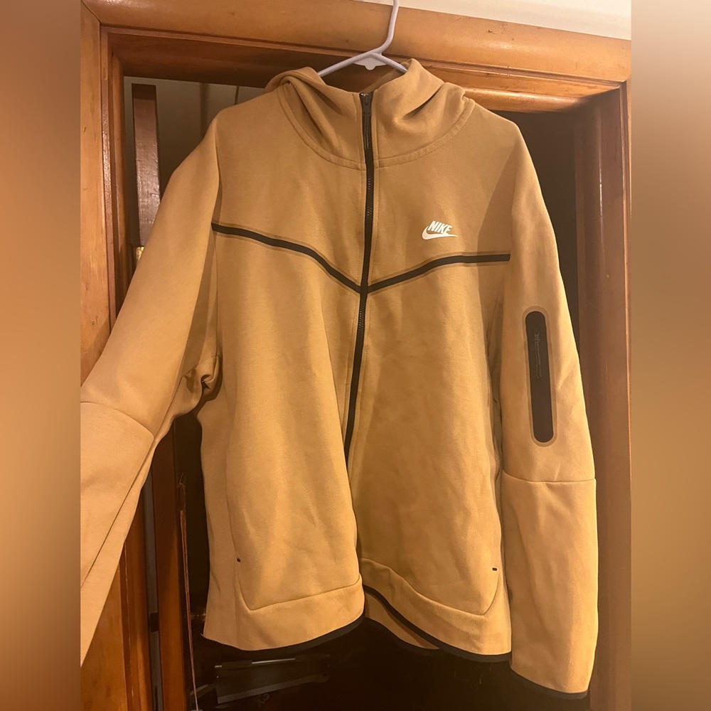 NWT Men’s Nike Hoodie